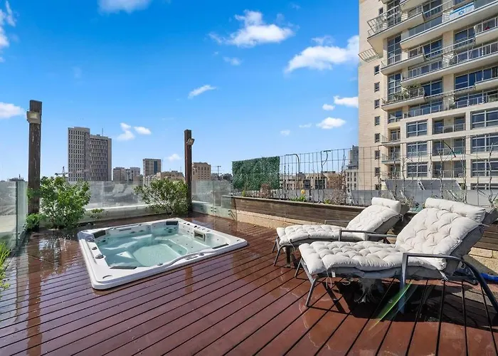 Penthouse Near Machne Yehuda With Jacuzzi