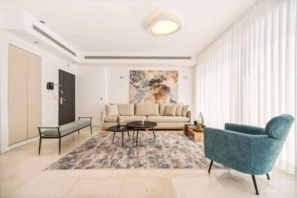 Apartment Penthouse Near Machne Yehuda With Jacuzzi