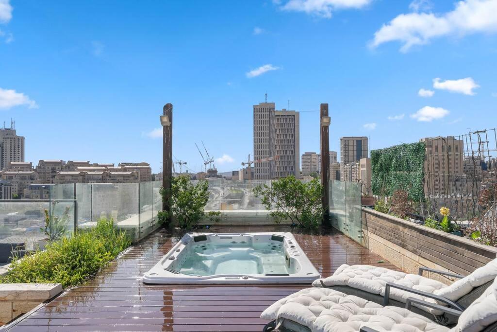 Penthouse Near Machne Yehuda With Jacuzzi Jerusalem